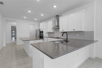 9738 Neruda St in Orlando, FL - Building Photo - Building Photo