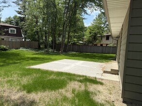 1401 Bayberry Ln in Midland, MI - Building Photo - Building Photo