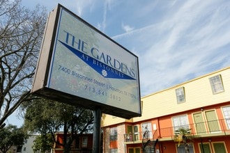 Gardens of Bissonnet in Houston, TX - Building Photo - Building Photo