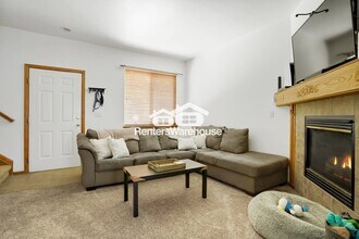7520 W Coal Mine Ave in Littleton, CO - Building Photo - Building Photo