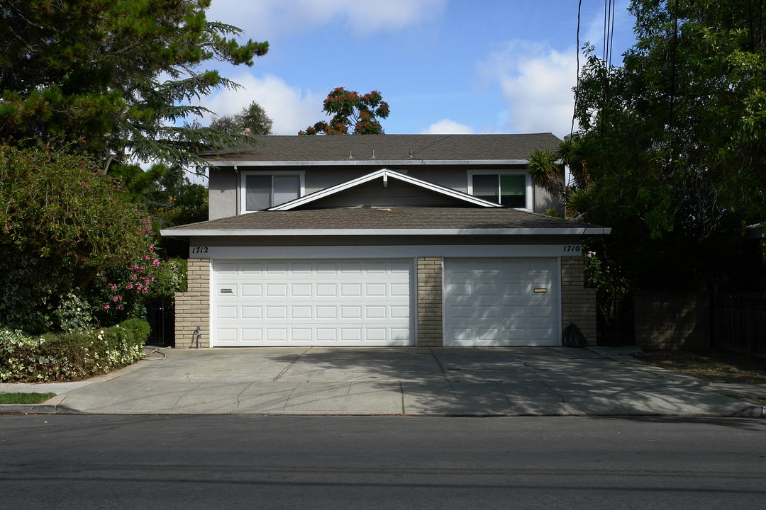 1710 Oak Ave in Redwood City, CA - Foto de edificio