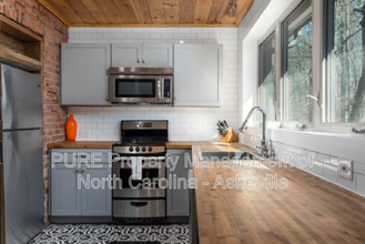 177 Houston Cir in Asheville, NC - Building Photo - Building Photo