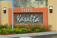 Kasalta Villas in Hialeah, FL - Foto de edificio - Building Photo