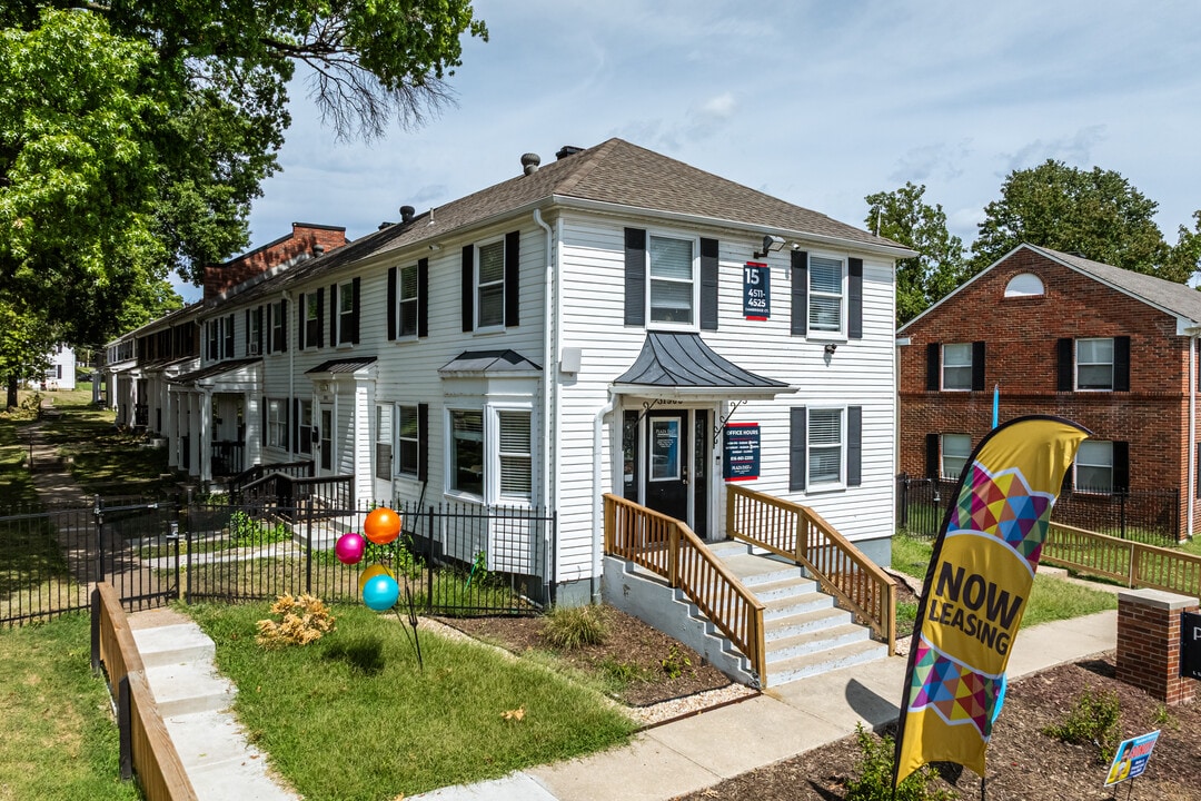 Brush Creek Towers in Kansas City, MO - Building Photo