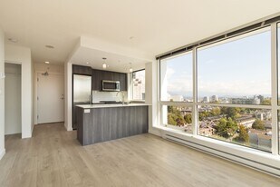 2975 Oak St in Vancouver, BC - Building Photo