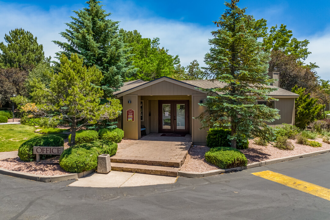 Country Club Terrace Apartments in Flagstaff, AZ - Foto de edificio