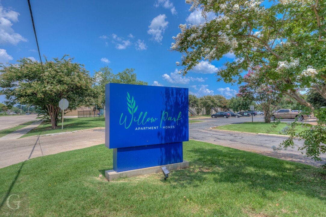 Willow Park Apartments in Bossier City, LA - Foto de edificio