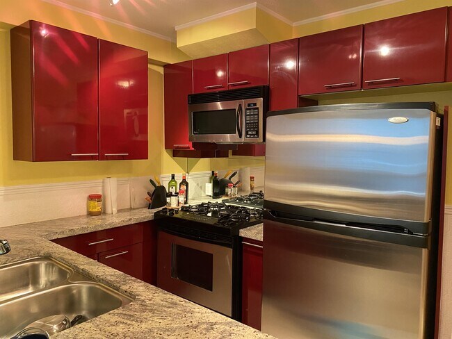 1328 W Pender St in Vancouver, BC - Building Photo - Building Photo