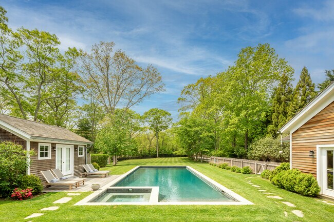 268 Madison St in Sag Harbor, NY - Building Photo - Building Photo