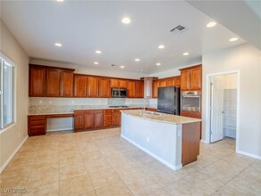 2516 Pastis Ct in Henderson, NV - Building Photo - Building Photo