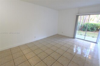 801 NW 47th Ave in Miami, FL - Building Photo - Building Photo