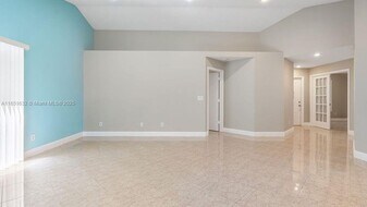 2957 Quail Run Ln in Davie, FL - Building Photo
