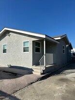 241 W 89th St in Los Angeles, CA - Building Photo