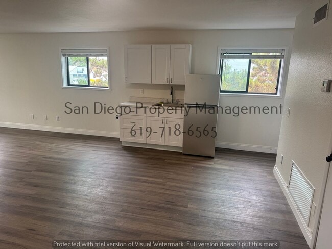 7364-7368 Broadway