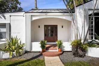 148 SW 22nd Rd in Miami, FL - Building Photo - Building Photo