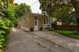 305 Blue Grass Blvd in Richmond Hill, ON - Building Photo
