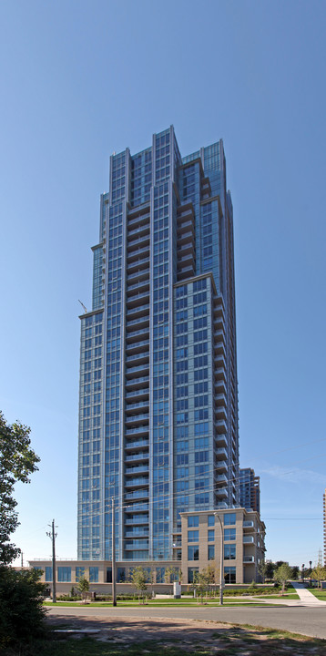 15 Viking Ln in Toronto, ON - Building Photo