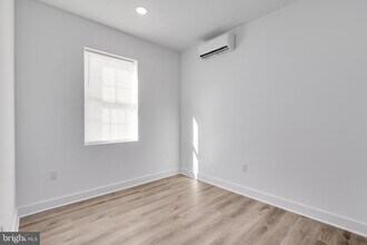 715 W Cumberland St in Philadelphia, PA - Building Photo - Building Photo