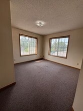 33 W Minnesota St in St. Joseph, MN - Building Photo - Building Photo