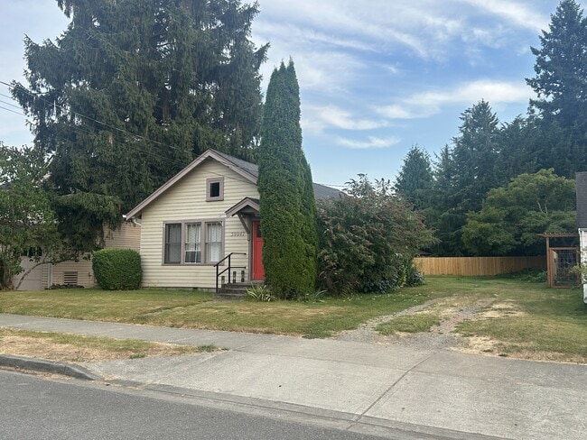 39047 SE Beta St in Snoqualmie, WA - Building Photo - Building Photo