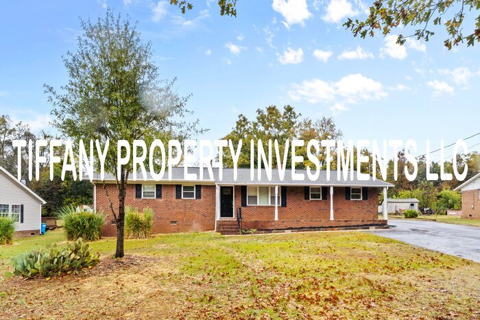 317 Amon Ln in Pineville, NC - Building Photo