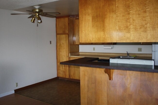 1458 Hudson St in Redwood City, CA - Building Photo - Building Photo