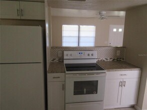 979 Roseway Terrace NW in Port Charlotte, FL - Building Photo - Building Photo