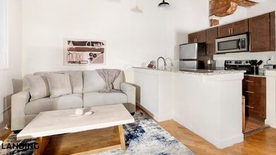 121 S Fremont Ave in Baltimore, MD - Building Photo - Building Photo