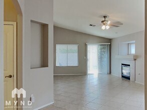 212 Sandpiper Village Way in Henderson, NV - Building Photo - Building Photo