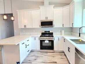 1862 Montclair Dr in Bullhead City, AZ - Building Photo - Building Photo