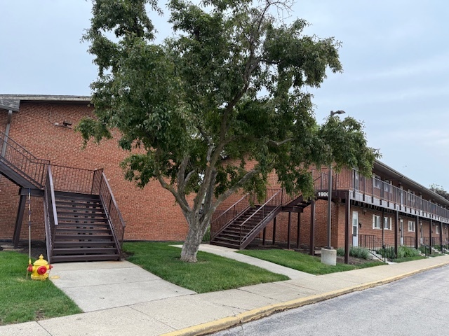 property at 1900 Knights Bridge Dr