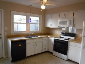 203 Persse St in Elizabeth City, NC - Building Photo - Building Photo