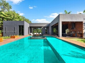 871 NE 83rd St in Miami, FL - Building Photo - Building Photo