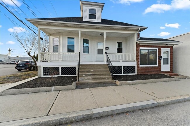 545-545 N Broadway in East Providence, RI - Building Photo - Building Photo