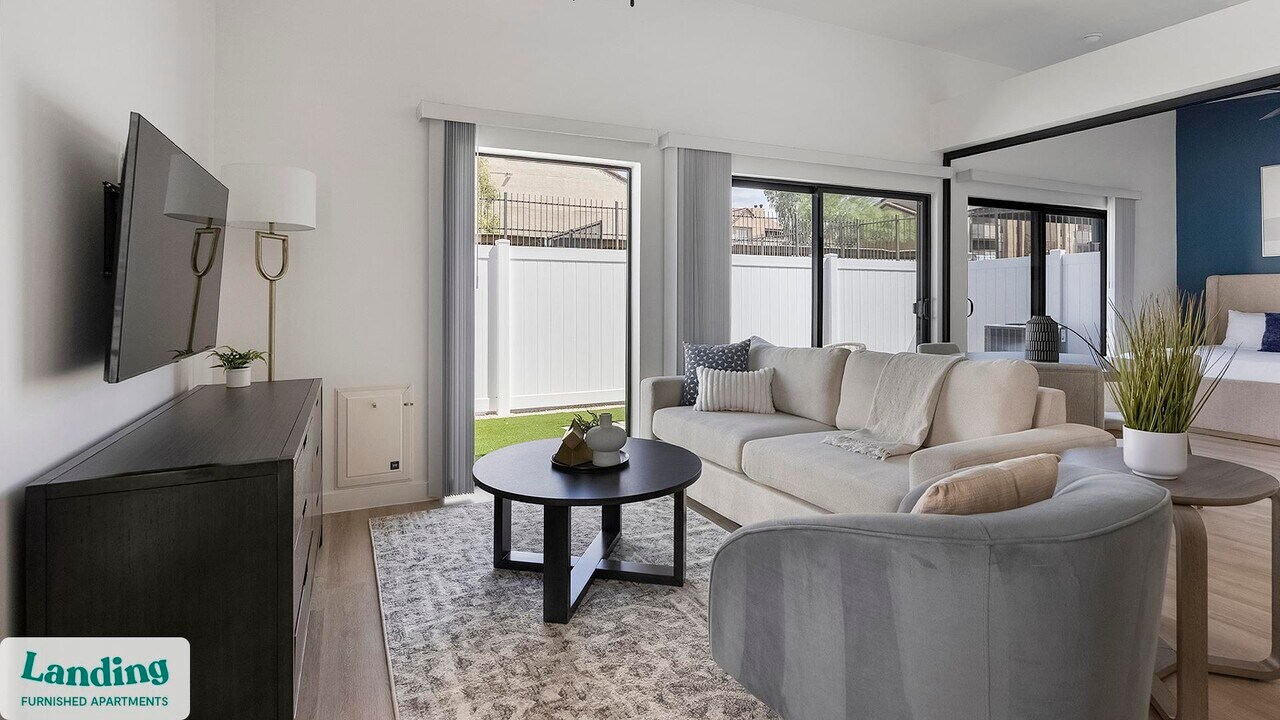 2121 W Butler Dr in Phoenix, AZ - Building Photo