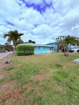 206 Bates Ave in Indian Rocks Beach, FL - Building Photo