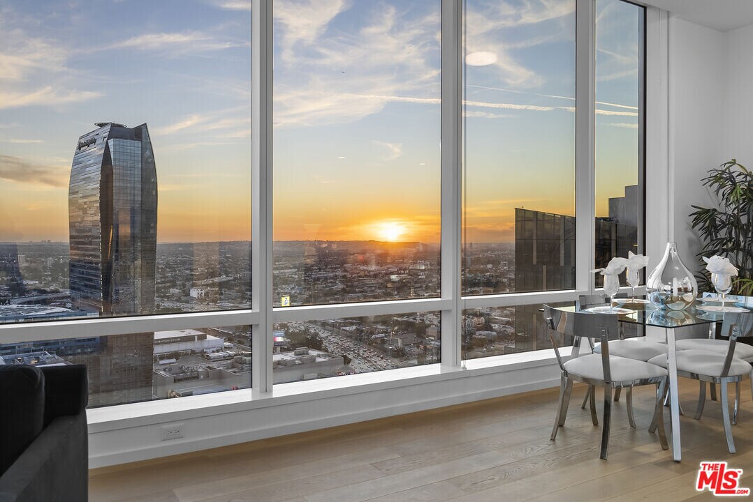 877 Francisco St in Los Angeles, CA - Foto de edificio