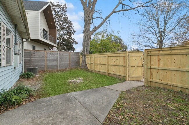 property at 416 Evelina St