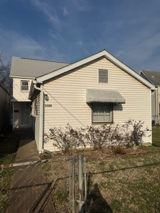 1124 Spruce St in Evansville, IN - Building Photo