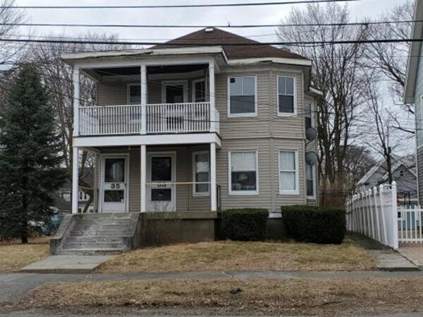 35 Lawrence St in Framingham, MA - Building Photo