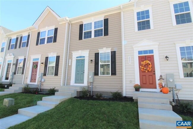 2087 Elm Tree Ct in Charlottesville, VA - Building Photo - Building Photo