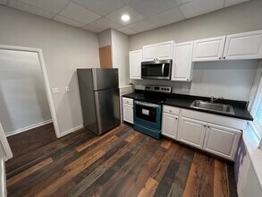 1414 Jackson St, Unit B in Philadelphia, PA - Foto de edificio - Building Photo