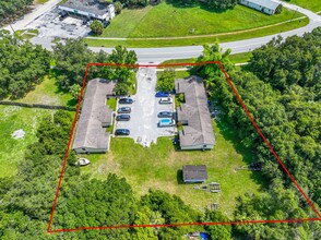 210 Saint Petersburg Dr E in Oldsmar, FL - Building Photo - Building Photo