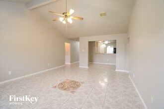 10806 Cayman Mist Dr in Houston, TX - Building Photo - Building Photo