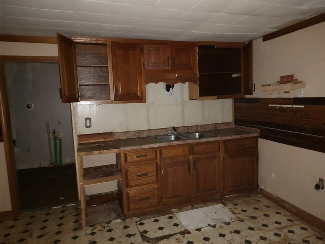 517 N Indiana Ave in Columbus, KS - Building Photo - Building Photo