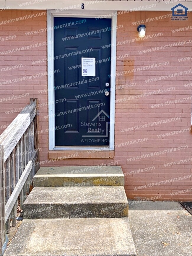 416 Greggview St
