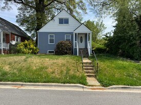 9405 Rhode Island Ave in College Park, MD - Building Photo