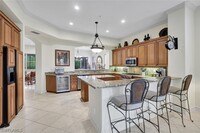 2830 Tiburon Blvd E in Naples, FL - Building Photo - Building Photo