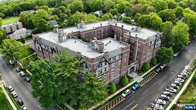 property at 275 Engle St