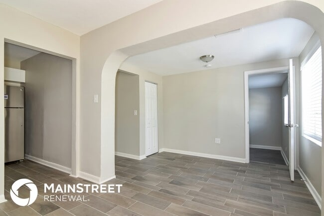 5224 Puritan Ave in Tampa, FL - Building Photo - Building Photo